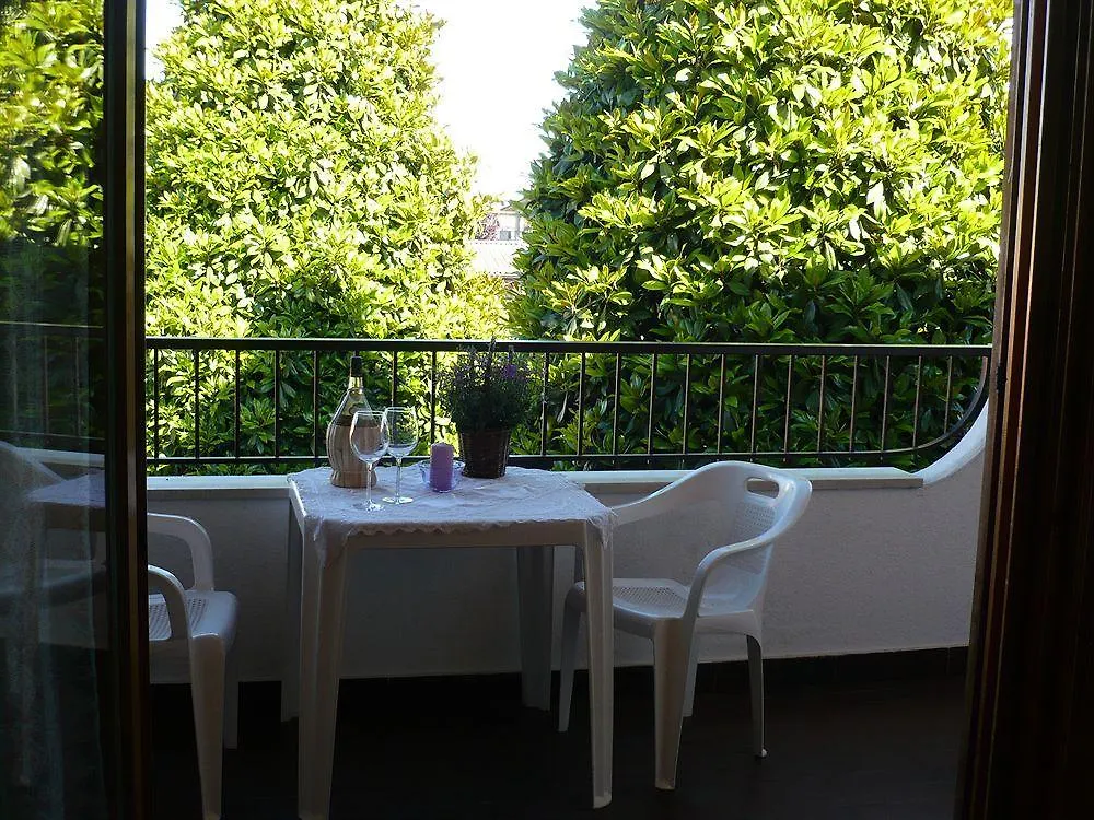 ** Aparthotel Residence Bianca Sirmione Italy
