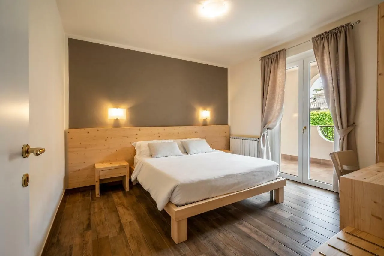 ** Aparthotel Residence Bianca Sirmione Italy